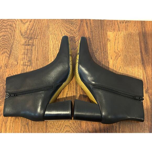 Bella Vita Women's Wilma Stacked Heel Leather Ankle Boot Black Size 7.5 NWOB - Picture 5 of 8